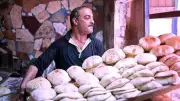 قرار صادم للمستفيدين.. أسباب توقف بطاقات الخبز لهذه الفئات