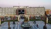 محافظ أسوان ومدير الأمن يبحثان آليات مواجهة الإشغالات والبناء المخالف