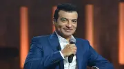 إيهاب توفيق يشارك جمهوره فرحة تخريج نجليه أحمد ومحمود