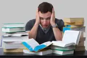 دليل شامل لدعم الأبناء نفسياً بعد العودة من الامتحانات