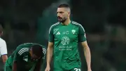 الأهلي السعودي يرد بقوة على أنباء رحيل ديميرال إلى فنربخشة