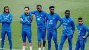 جماهير فرنسا تشجع ديشامب رغم الخسارة من كوت ديفوار قبل المونديال