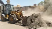 محافظ الجيزة يتفقد الخدمات بالعجوزة وإمبابة ويدفع برفع المخلفات