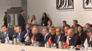 وزير الخارجية يؤكد تعزيز التعاون الدولي لمواجهة التحديات الاقتصادية