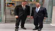 وزير الخارجية يبحث مع مفوض أوروبي تنفيذ حزمة الدعم المالي لمصر