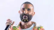 أحمد سعد يرد على منتقدي لوكه الجديد: أنا أغرب منك والأهم إنه مش حرام