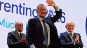 بيريز يوبخ ريكيلمي ويسخر من وعود هالاند وكلوب في حفل انتخابي