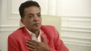 زوجة المطرب طارق الشيخ تحرر محضراً ضده تتهمه بالسب والقذف