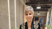 مفيدة شيحة: عمرو دياب جدع وراجل ولا يظهر إلا عبر التلفزيون المصري