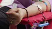 الصحة: التبرع بالدم ينقذ حياة أكثر من مريض ويعزز مخزون المستشفيات