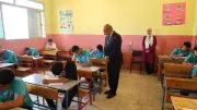 محافظ السويس يتفقد لجان الإعدادية ويوجه باستمرار المتابعة الميدانية
