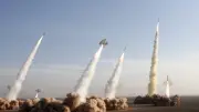 صفارات الإنذار تدوي بعدة مناطق في إسرائيل إثر رصد إطلاق صواريخ من إيران