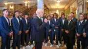 رئيس تونس يحث نسور قرطاج على القتال في كأس العالم
