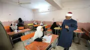 طلاب الأدبي بالثانوية الأزهرية يؤدون امتحان النحو اليوم