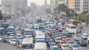 حالة المرور اليوم: سيولة نسبية وكثافات متحركة بمحاور القاهرة والجيزة والقليوبية