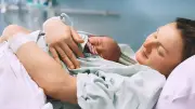 نقيب التمريض: الولادة الطبيعية تحقق فوائد متعددة للطفل والأم