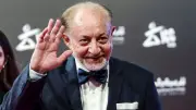عبد العزيز مخيون يكشف كواليس خلافه مع أحمد زكي والمصالحة الأخيرة