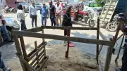 هبوط أرضي بعمق مترين أمام مسجد العيسوي بالمنصورة والأجهزة تؤمن المنطقة