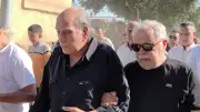 نقيب الممثلين يتقدم جنازة الفنان عبد العزيز مخيون في البحيرة