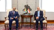 وزير الخارجية يبحث مع نظيره الإريتري تعزيز الشراكة الاستراتيجية