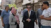 محافظ بورسعيد يتفقد تطوير شارعي سوريا والسعودية بحي العرب