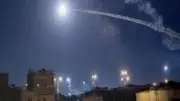 البحرين تفعّل صافرات الإنذار في مناطق متعددة كإجراء احترازي