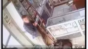 ضبط لص سرق هاتف عاملة صيدلية بالزاوية الحمراء مستغلا إغماءها