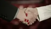 خالد الجندي: مصافحة النساء محل خلاف والخروج منه مستحب