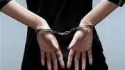 حبس مذيعة بتهمة غسل أموال بعد ضبطها بنقل ملكية سيارة لصبري نخنوخ