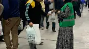 حملات مكثفة لشرطة النقل لمواجهة الباعة الجائلين في مترو الأنفاق