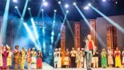 غرام في الكرنك: فرقة رضا والتكنولوجيا الفرعونية في لوحة إبداعية مبهرة