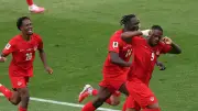 كندا تتجنب الخسارة وتحرم قطر من التفرد برقم سلبي في المونديال