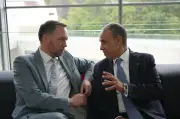 وزير الخارجية يتطلع لتعزيز التعاون مع بلجيكا لاستعادة القطع الأثرية