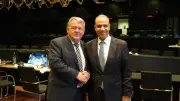 وزير الخارجية يبحث مع نظيره الدنماركي تعزيز العلاقات واتفاق إيران