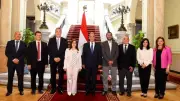 وزير الخارجية يلتقي الوفد الطبي المصري العائد من تنزانيا وكينيا