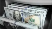 انخفاض سعر الدولار دون الـ 50 جنيهاً في البنوك المصرية الأربعاء 17 يونيو