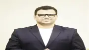 وهبت منزلها الوحيد لتعليم الأطفال.. مصطفى عمار: الحاجة وفاء قدمت درسا استثنائيا في العطاء والتضحية