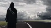 والد فتاة هربت مع جزار يكشف تفاصيل هروبها لإجباره على الزواج