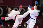 فريال أشرف تعبر عن سعادتها ببرونزية الدوري العالمي للكاراتيه في المغرب
