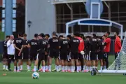 فيفا يوقف نجم الفراعنة محمد صلاح مباراة أمام أستراليا