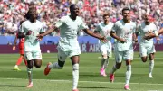 بالفيديو: فرنسا تذل الفايكنج في غياب ديشامب وتنتزع الصدارة