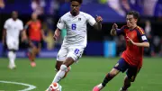 جافي ينضم لقائمة أسطورية في كأس العالم ولعنة البداية تطارد إسبانيا