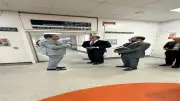 وزير الصحة يبحث التعاون مع مؤسسة بريطانية في الطب الدقيق والجينوميات