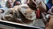 خدمات الخط الساخن للتموين: استفسر عن البطاقة ورغيف العيش