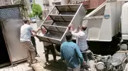 حملات مكثفة لرفع الإشغالات المخالفة من شوارع مدن الشرقية