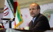 إيران تبحث التنسيق مع عمان بشأن إدارة هرمز وواشنطن تصدر ترخيص بيع النفط