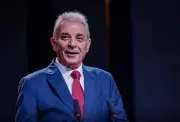 محمود حميدة يقرأ قصائد أحمد عبدالمعطي حجازي في احتفالية ببيت الشعر
