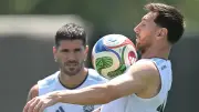 ميسي ودي بول يغيران إطلالتهما قبل مواجهة النمسا في كأس العالم 2026