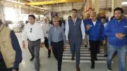 وزير الصناعة ومحافظ بني سويف يتفقدان مشروعات بمنطقة كوم أبو راضي