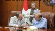 محافظ المنيا يلتقي نواب وشيوخ شمال المحافظة لبحث مطالب المواطنين